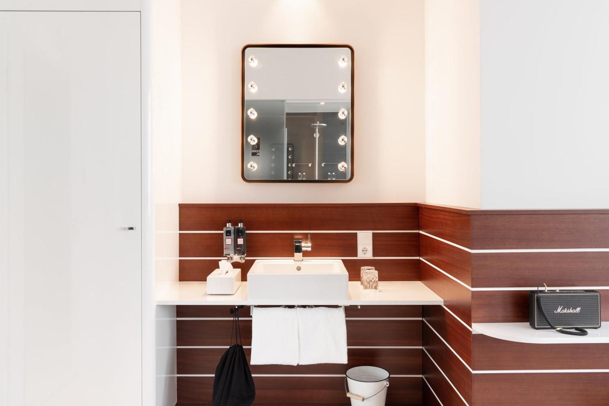 Ruby Lotti Hotel Hamburg Bagian luar foto